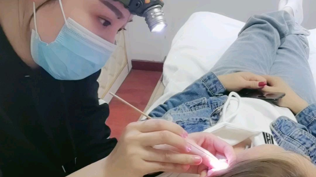 带你一起体验掏耳朵洗眼睛
